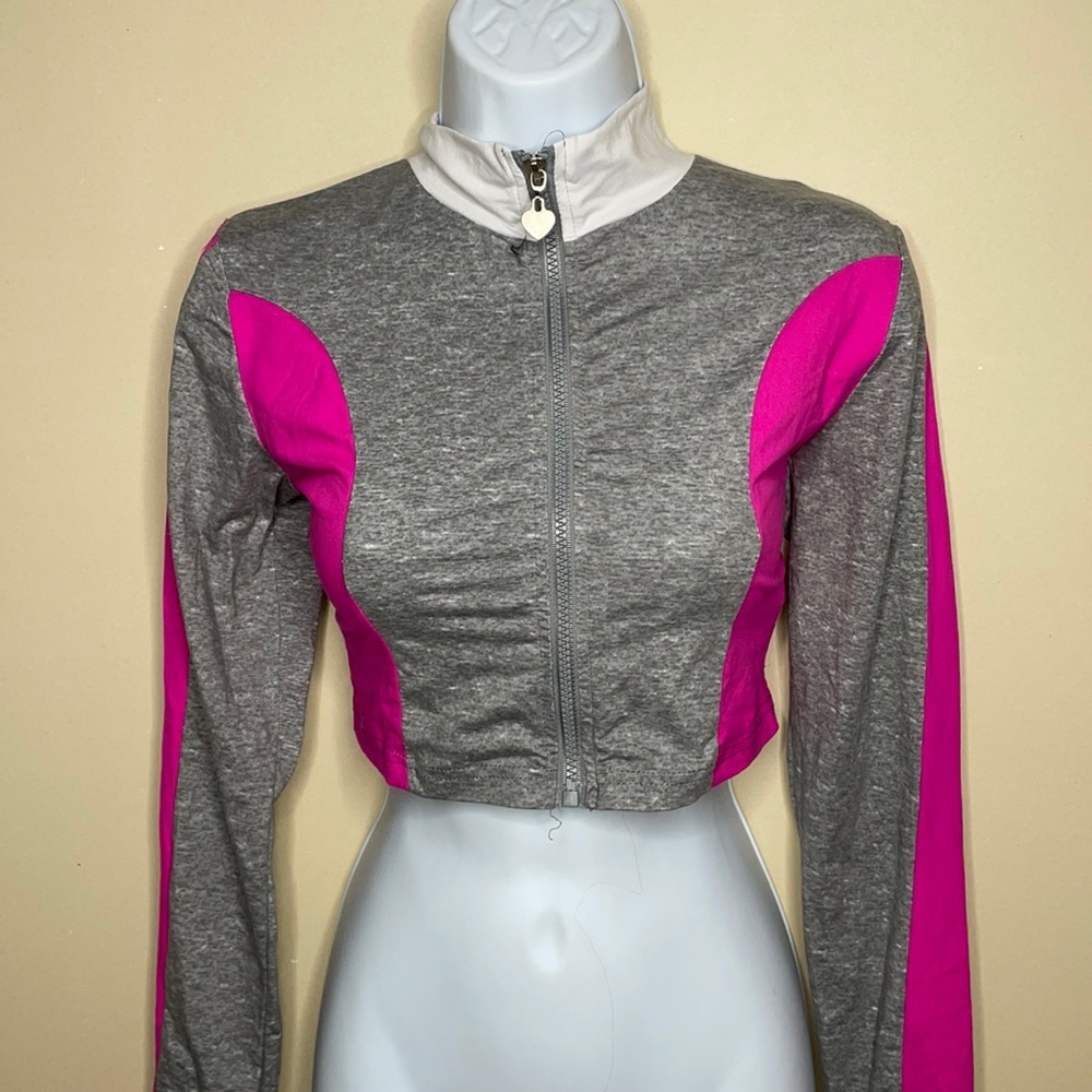 Long sleeve crop top